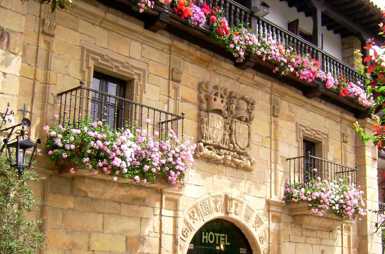 Hotel Museo Los Infantes サンティリャーナ・デル・マル エクステリア 写真